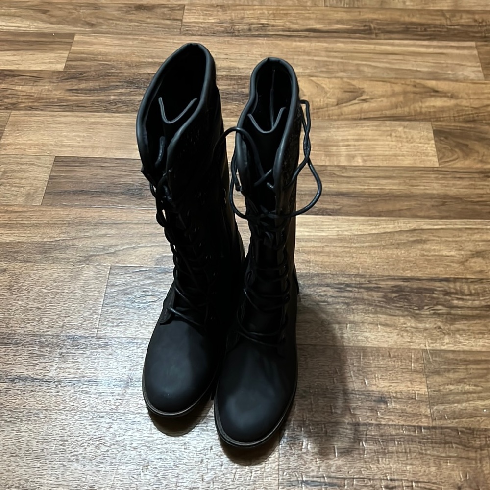 Women’s boots